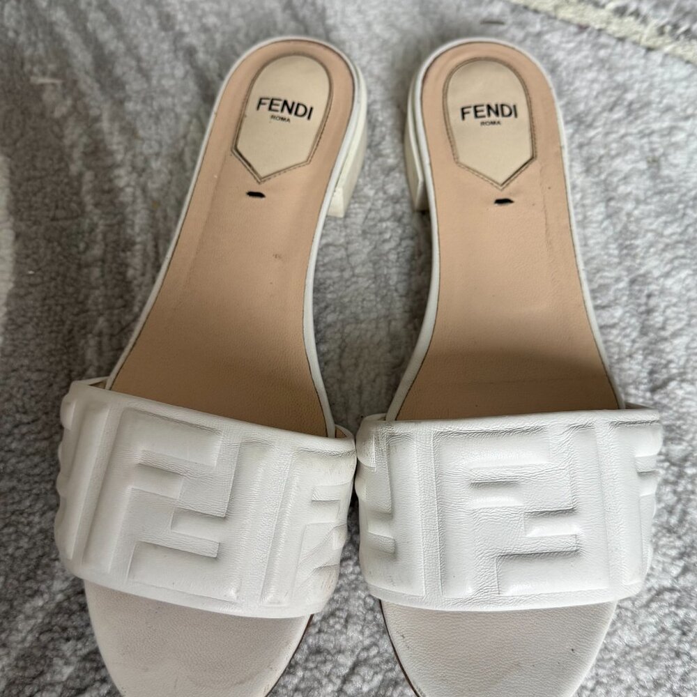 Fendi flats